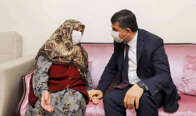 Fadıloğlu, Ayşe Balaban'ın evine misafir oldu