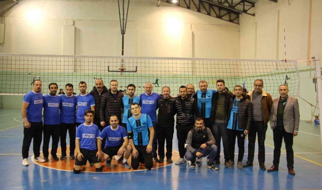 File şampiyonu Oltu Anadolu Lisesi