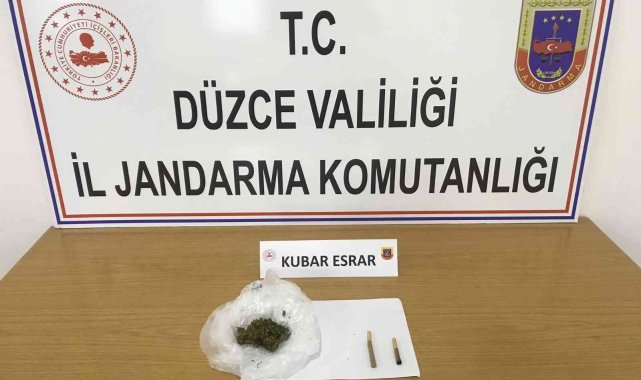 Jandarma ekiplerinin yol kontrol uygulaması sürüyor