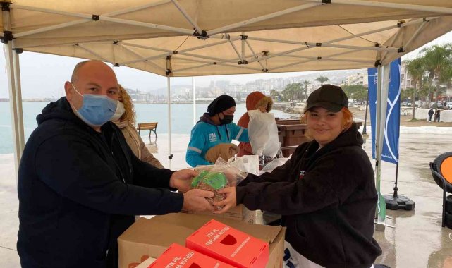 Kuşadası'nda atıklar gelecek için biriktiriliyor