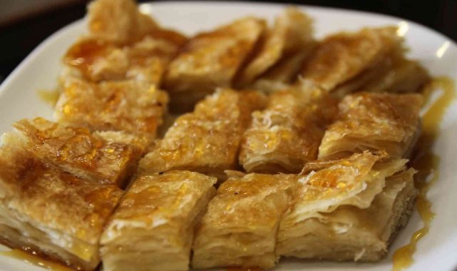 Rizelilerin yeni lezzeti 'Ballı Börek' oldu