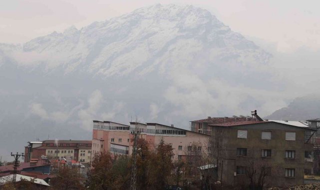 Sümbül Dağı beyaza büründü