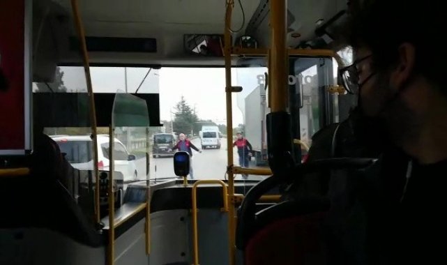 Yolda kamyonet terörü: Ring otobüsündeki 10'larca öğrencinin hayatını tehlikeye attı