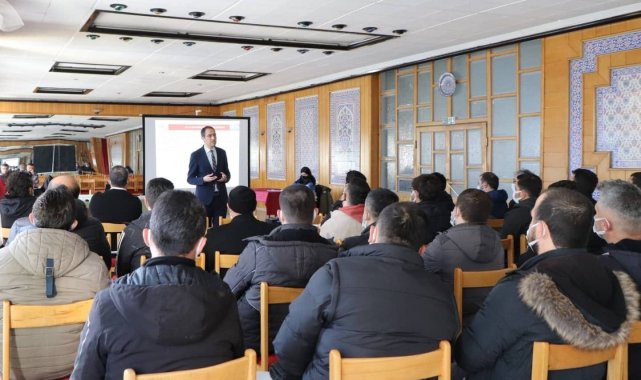 Acil sağlık hizmetleri personeline, "Ambulans Kazalarının Önlenmesi ve Kış Tedbirleri" konulu eğitim