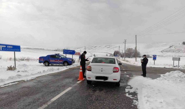 Aksaray'da jandarma ekipleri kış denetiminde