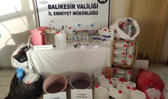 Balıkesir'de kaçak içkiden 3 kişi hayatını kaybetti