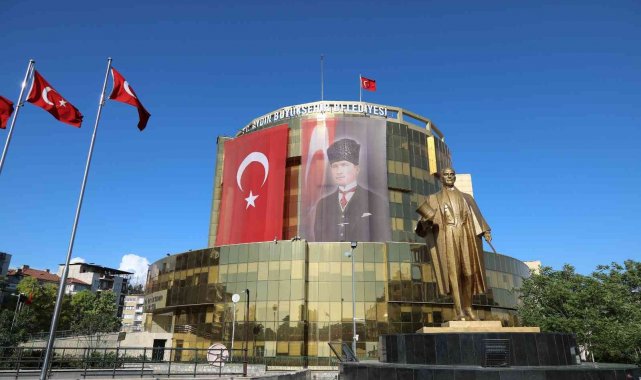 Başkan Çerçioğlu, "En düşük asgari ücreti 5 bin TL olarak belirledik"
