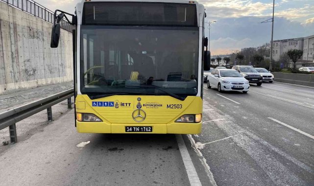 Bayrampaşa'da bir İETT otobüsü daha arıza yaptı