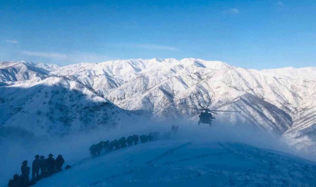 Bingöl'de Eren-6 operasyonu kış şartlarına rağmen sürüyor