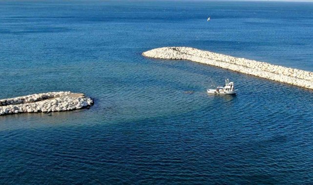 Bursa'da balıkçı barınağının girişi kumla doldu, balıkçılar mağdur oldu