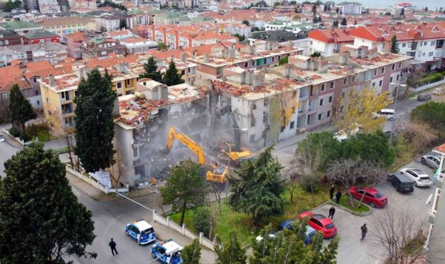 Büyükçekmece'de 61 ailenin daha deprem kabusu son buldu