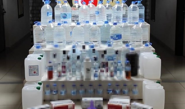 Çorum'da 162 litre sahte rakı ve 5 litre şarap ele geçirildi