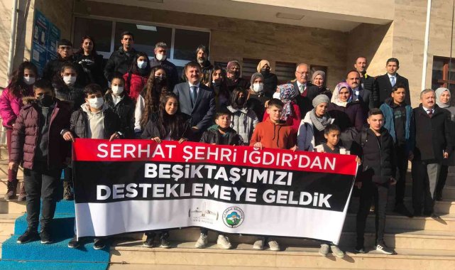 Dezavantajlı öğrenciler İstanbul'da tarihi yerleri gezip, Beşiktaş-Göztepe maçını seyredecek