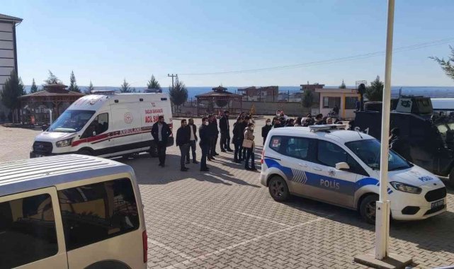 Diyarbakır'da lise öğrencisi okula silahla girdi