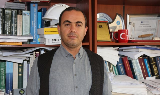 Doç. Dr. Özçelik: "Kemer, Kumluca, Finike, Kaş ve Demre'de deprem riski çok yüksek"