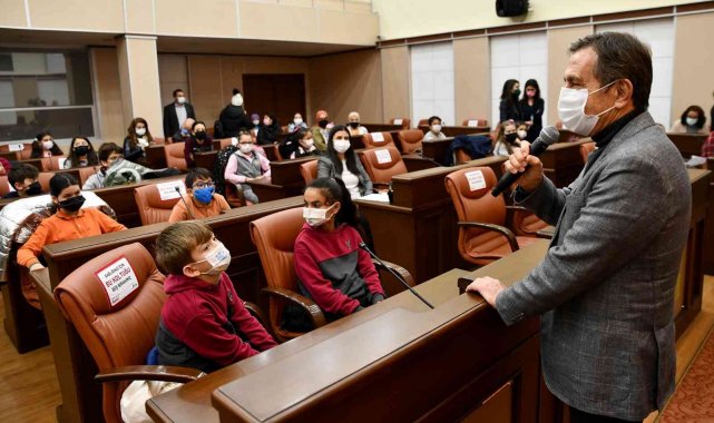 Eko-Okullar Çevre Çocuk Meclisi Başkanı'nı seçti