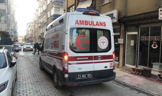 Elazığ'da bir kişi sokak ortasında pompalı tüfek ile husumetlisini yaraladı