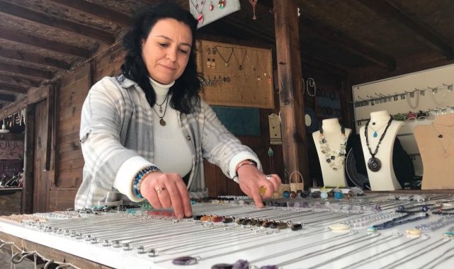 Ev hanımları yaptıkları ürünlerle Seyyid Battal Gazi Külliyesi ve Türbesi'ne renk katıyor