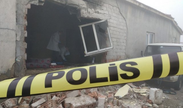 Evde patlama oldu, anne yaralandı 8 çocuğu yara almadan kurtuldu