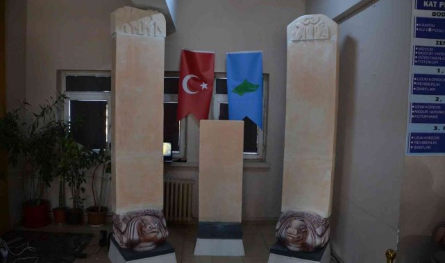 Göktürk Yazıtları'nın birebir kopyası Erzurum'da yapıldı