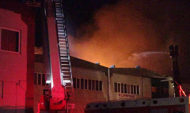 Kahramanmaraş'ta tekstil fabrikasında yangın