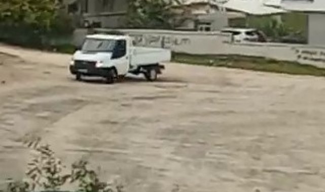 Kamyonetle drift atıp tehlikeye davetiye çıkarttı