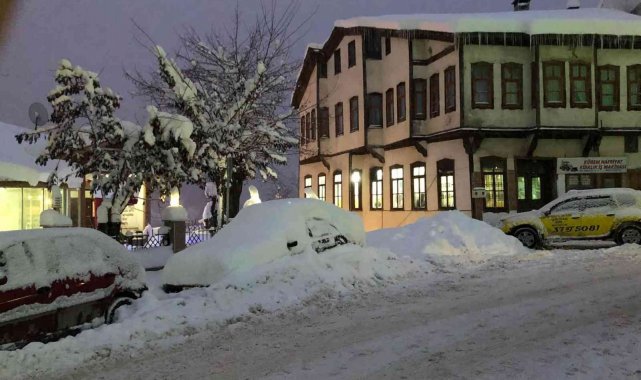 Kar yağışı Küre'de kartpostallık görüntüler oluşturdu