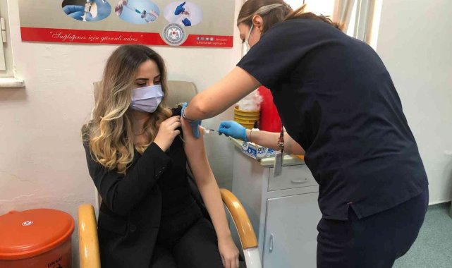 Kartal'da yerli aşı Turkovac uygulanmaya başladı