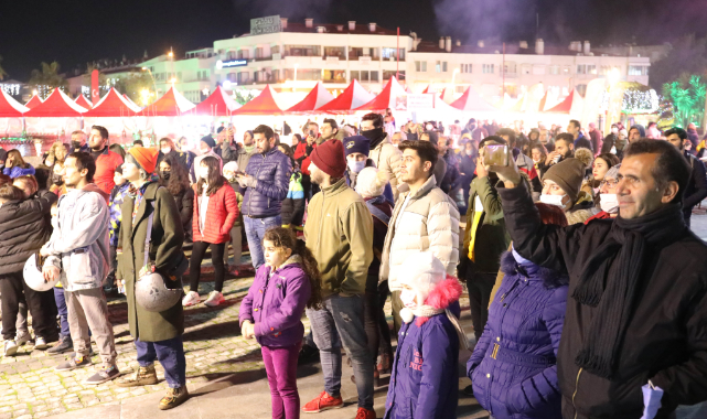 Marmaris’te yeni yıl kutlamaları devam ediyor.