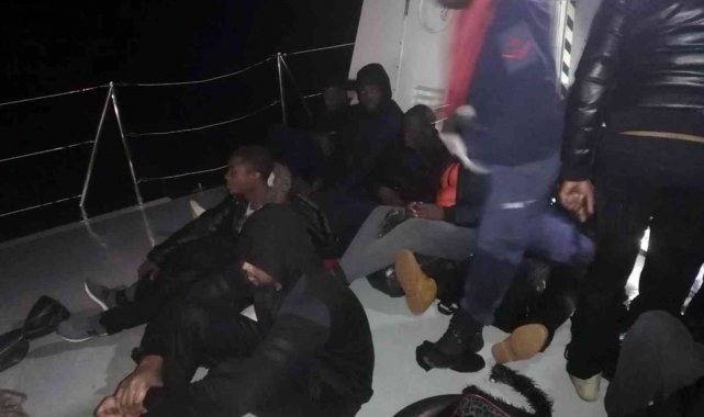 Marmaris'te 29 düzensiz göçmen kurtarıldı