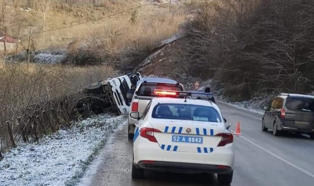 Ordu'da kontrolden çıkan süt tankeri devrildi