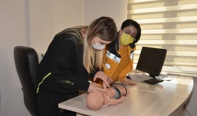 Polis ekiplerine "Temel İlk Yardım Kursu"