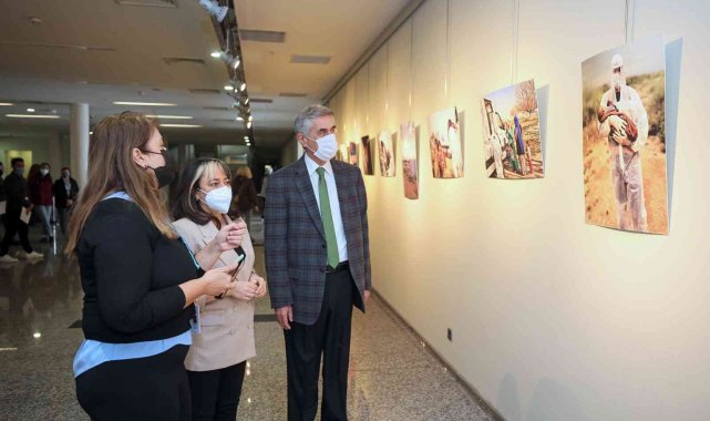 "Göç ve Mülteciler: Umudun Gölgeleri" temalı fotoğraf sergisi açıldı