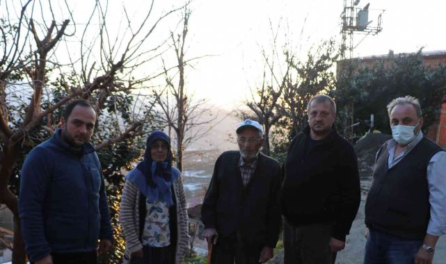 Rize'de asırlık mahallenin sakinleri evlerine yol bekliyor