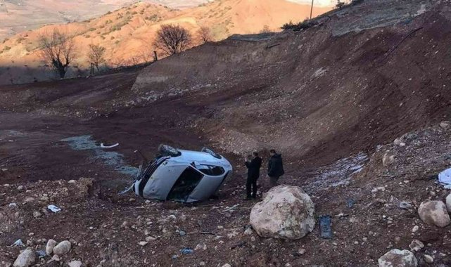 Siirt'te araç şarampole yuvarlandı, sürücü yara almadan kurtuldu