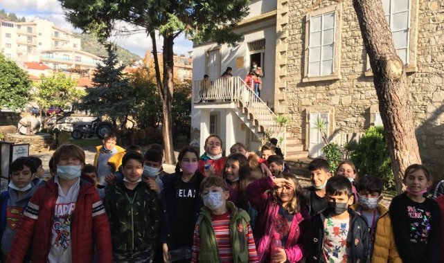 Söke'de öğrenciler Kent Müzesi'nde tarihi öğreniyor