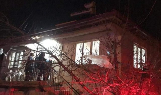 Şuhut'ta bacadan çıkan yangın korkuttu