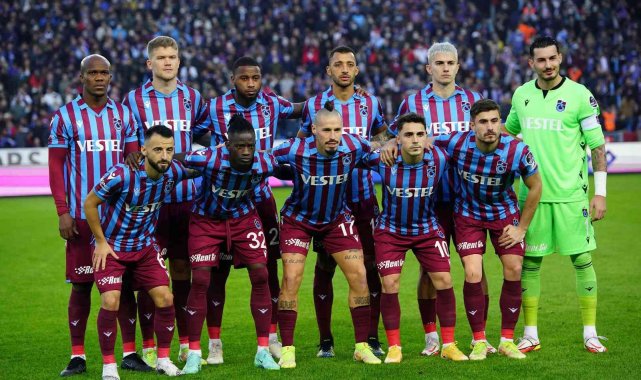 Trabzonspor 2021'deki liderliğini 2022'de şampiyonlukla taçlandırmak istiyor