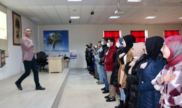 Üniversiteli gençlere "Stres Yönetimi" semineri