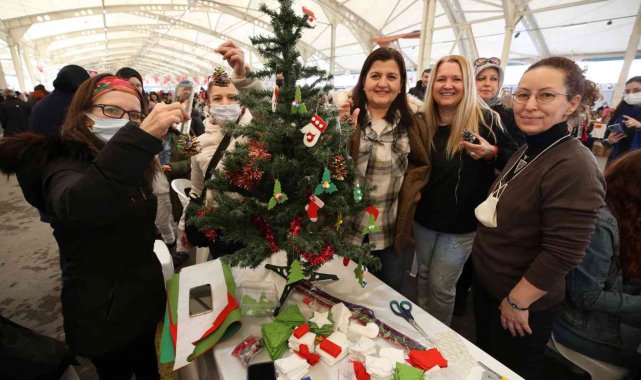Yeni yıl hediyeleri El Sanatları Şenliği'nden