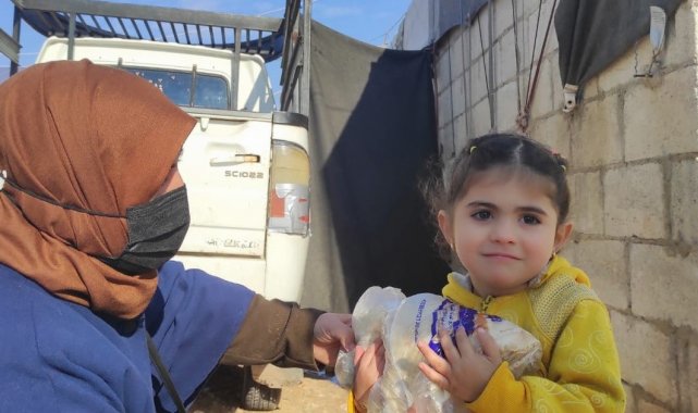 Afrin şehidinin maaşının bir kısmını bağışladığı dernekten İdlib'e yardım
