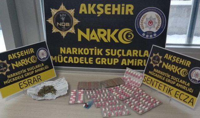 Akşehir'de durdurulan araçta 150 adet uyuşturucu hap ele geçirildi