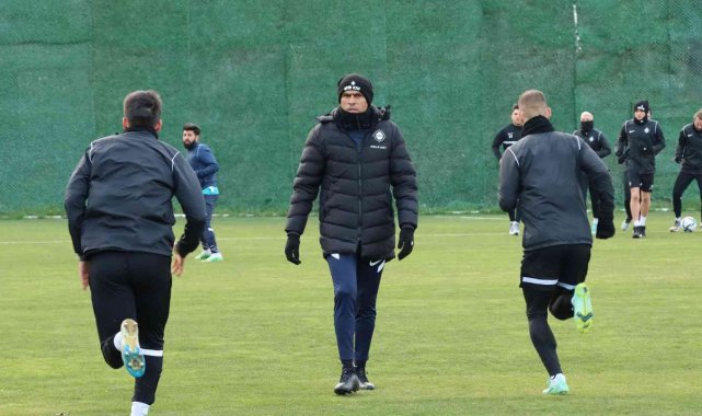Altay, Antalya'da kampa giriyor