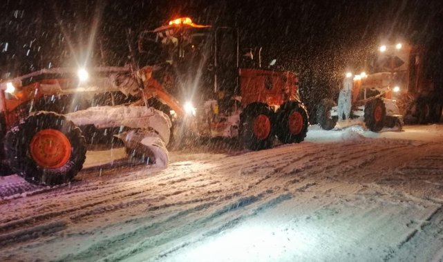 Antalya-Konya karayolu tırların geçişine kapatıldı