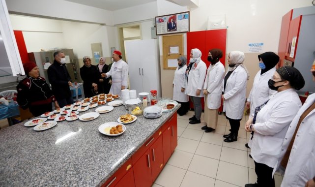 Aşçılık kursiyerlerin misafiri Başkan Taban oldu