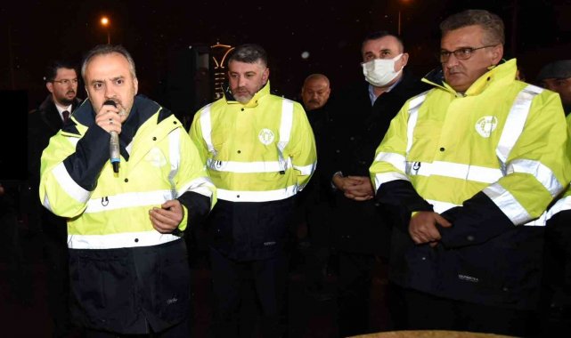 Başkan Aktaş'tan ulaştıran ekibe şantiyede moral ziyareti