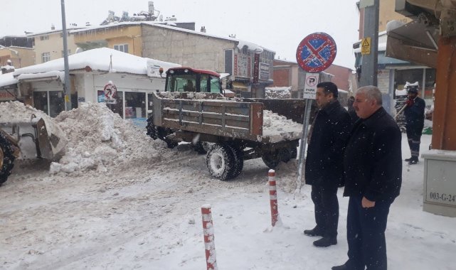 Başkan Gültekin, kar temizleme çalışmalarını takip etti