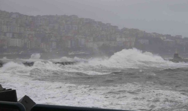Batı Karadeniz'de kuvvetli fırtına