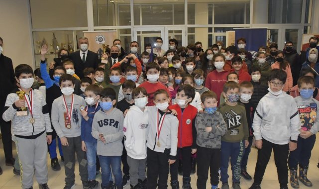 Biga'da satranç turnuvası heyecanı