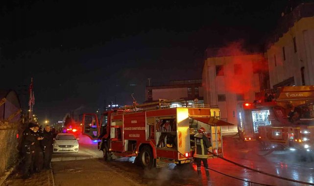 Bursa'da korkutan yangın 5 saat sonra kontrol altına alındı